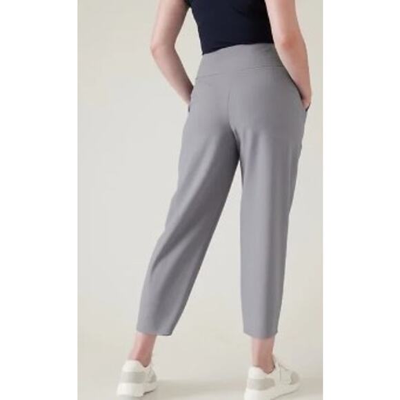 Athleta Stellar wide Crop size 8 stretch grey wrinkle resistant UPF 50+ Pants - Picture 2 of 7